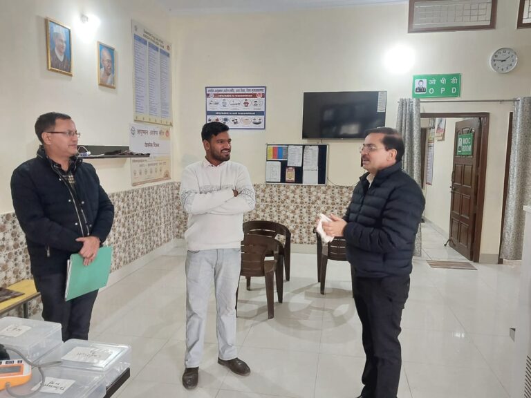 मुख्य चिकित्सा अधिकारी डॉ. सुनील तेवतिया द्वारा नगरीय आयुष्मान आरोग्य मंदिरों का निरीक्षण किया गया