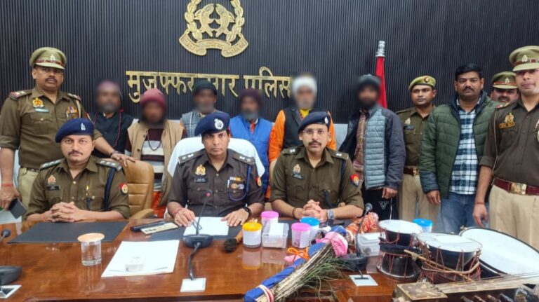 मुजफ्फरनगर – हिन्दू वेशभूषा व फर्जी आधार कार्ड बनाकर घूम रहे 6 व्यक्तियों को थाना ककरौली पुलिस ने किया गिरफ्तार