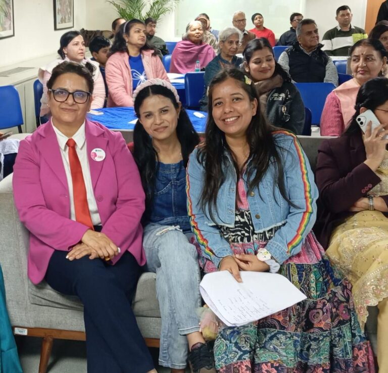 कैंसर के मरीजों का सफल इलाज कर उनको स्वस्थ रहने के साथ-साथ जीवन में खुश रहने की प्रेरणा देने के लिए किया गया शानदार मेरा बचपन कार्यक्रम का आयोजन