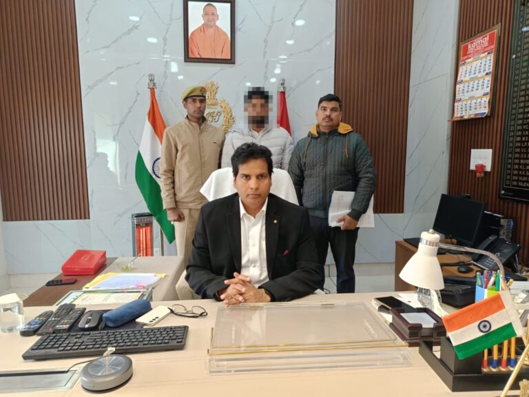थाना साइबर क्राइम, मुजफ्फरनगर पुलिस टीम द्वारा लोगों को फर्जी काल कर उनके साथ धोखाधडी कर UPI के माध्यम से करीब 30 लाख रुपयों से अधिक की ठगी करने वाले गिरोह का 1 शातिर अभियुक्त गिरफ्तार