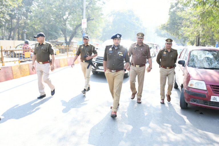 वरिष्ठ पुलिस अधीक्षक मुजफ्फरनगर द्वारा नगर क्षेत्र का भ्रमण कर सुरक्षा व्यवस्था का लिया जायजा, सम्बन्धित को दिए आवश्यक दिशा-निर्देश