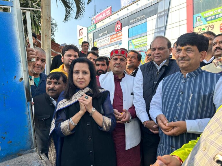 महाशिवरात्रि पर ‘गोदान’ के विशेष शो से दिया गौ सेवा का संदेश — ग्रांड प्लाजा मॉल में आयोजित कार्यक्रम में पालिकाध्यक्ष मीनाक्षी स्वरूप व वरिष्ठ भाजपा नेता गौरव स्वरूप ने बताई सनातन संस्कृति में गाय की महत्ता