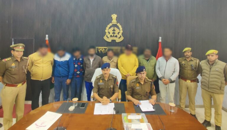 थाना कोतवाली नगर पुलिस द्वारा हाईवे पर परिवहन विभाग का लोक सेवक बताकर वाहन चालकों से ठगी करने वाले 8 अभियुक्तगण को किया गिरफ्तार
