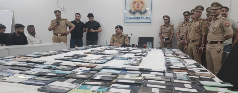 पुलिस कमिश्नर जे. रविंदर गौड़ और अपर पुलिस आयुक्त केशव कुमार चौधरी के कुशल मार्गदर्शन में गाजियाबाद सिटी जॉन पुलिस ने की शानदार उपलब्धि हासिल