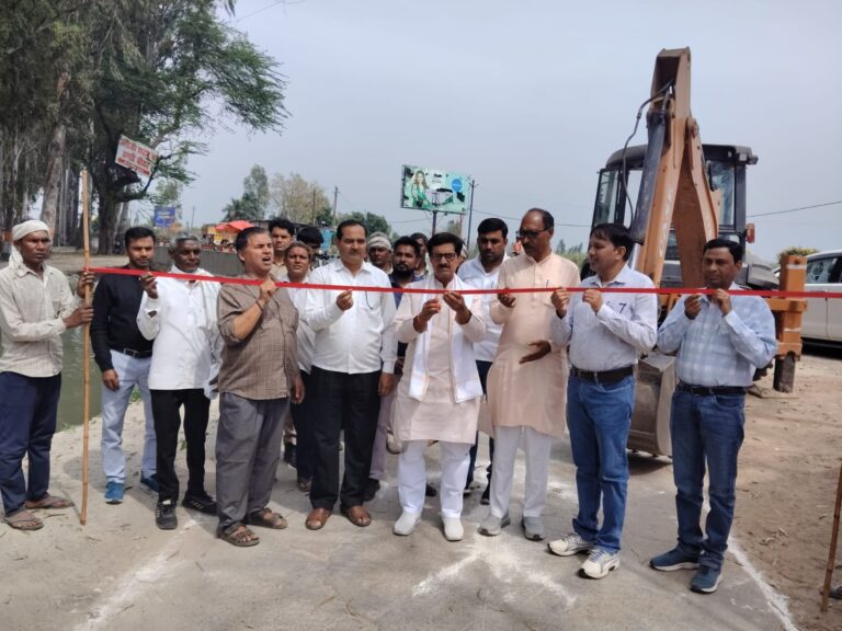 जिला पंचायत अध्यक्ष डा.वीरपाल निर्वाल ने किया राजवाहा पटरी के चौड़ीकरण का शुभारंभ ,लाखों कावड़ यात्रियों को होगी सुविधा