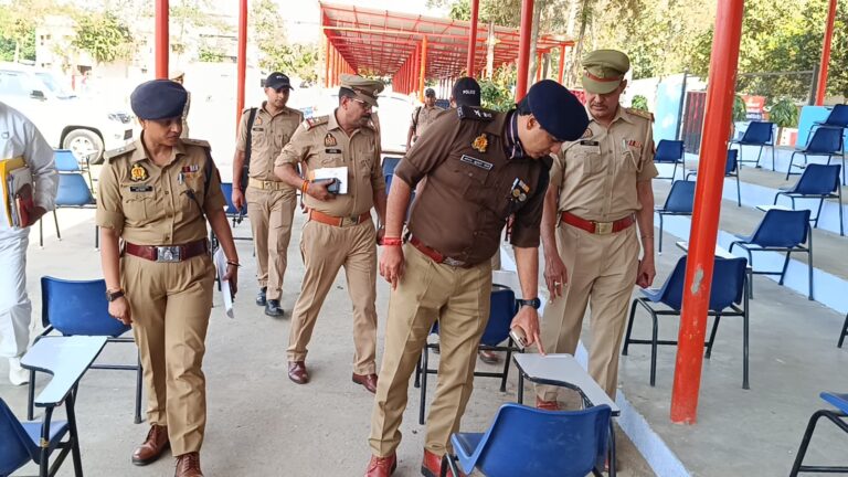 प्रशिक्षु आरक्षियों की बाह्य विषयों की अंतिम परीक्षा को निष्पक्ष एवं सुव्यवस्थित ढंग से सम्पन्न कराने हेतु वरिष्ठ पुलिस अधीक्षक मुजफ्फरनगर द्वारा तैयारियों का किया निरीक्षण