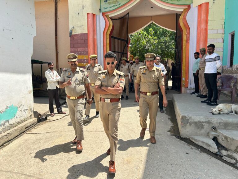 एसपी ग्रामीण मुजफ्फरनगर द्वारा ग्रामीण क्षेत्र में अंबेडकर जंयती शोभायात्रा मार्ग का निरीक्षण किया गया तथा अधिनस्थों को दिए गए आवश्यक दिशा-निर्देश