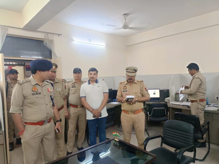 एसएसपी मुजफ्फरनगर द्वारा पुलिस अधीक्षक अपराध कार्यालय का किया निरीक्षण, कार्यप्रणाली की समीक्षा कर दिए आवश्यक दिशा-निर्देश