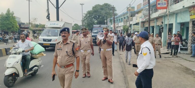 मुजफ्फरनगर में ट्रैफिक पुलिस की बड़ी कार्रवाई,127 वाहनों के किए गए चालान
