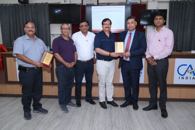 इनकम टैक्स रिटर्नस एवं विदेशी प्रेशन में हुए बदलावों पर मुजफ्फरनगर सीए ब्रांच द्वारा आयोजित हुई सेमिनार