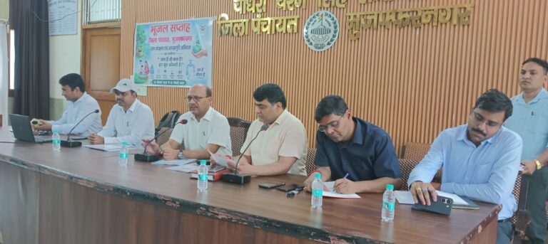 जनगणना 2027: डीएम उमेश मिश्रा ने अधिकारियों को दिए पारदर्शिता और समयबद्धता के सख्त निर्देश
