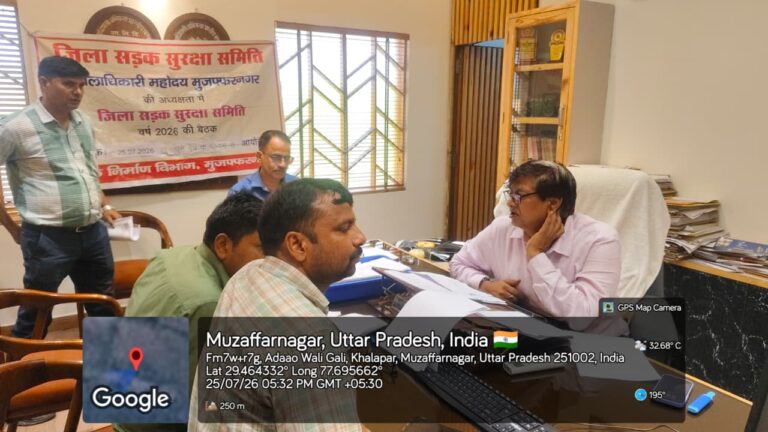 डीएम उमेश मिश्रा की सख्ती: कांवड़ मार्गों से अवैध कट बंद होंगे, अनफिट स्कूल वाहनों और अवैध ई-रिक्शाओं पर कार्रवाई के निर्देश