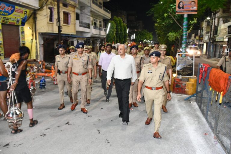 कांवड़ यात्रा-2026: एडीजी भानु भास्कर ने मुजफ्फरनगर में सुरक्षा व्यवस्था का लिया जायजा, शिवभक्तों पर की पुष्प वर्षा