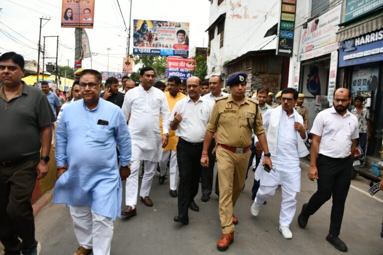 कांवड़ यात्रा-2026: व्यवस्थाओं की समीक्षा के लिए कोर कमेटी की बैठक, मंत्री सौमेन्द्र तोमर ने किया निरीक्षण, शिवभक्तों पर पुष्पवर्षा