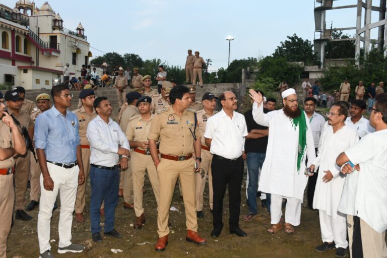 मुजफ्फरनगर: चेहल्लुम को लेकर डीएम-एसएसपी अलर्ट, जुलूस मार्ग व काली नदी का किया निरीक्षण