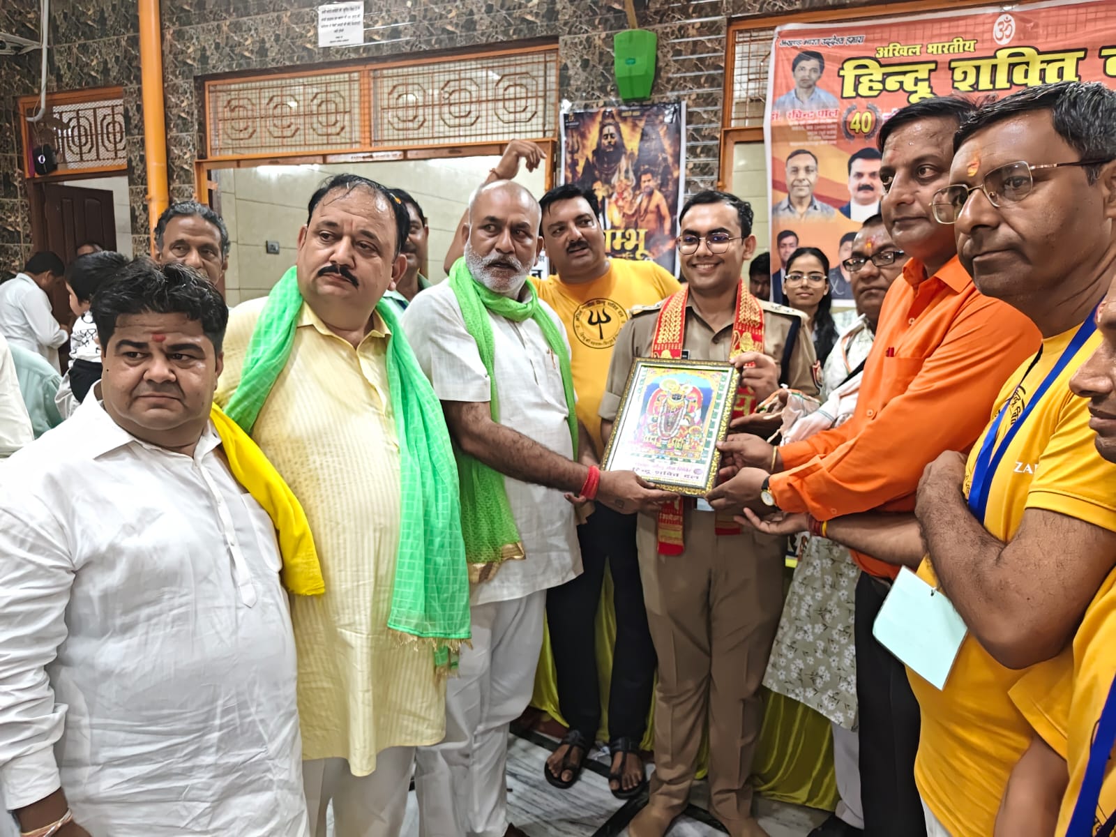 🔱 अखिल भारतीय हिंदू शक्ति दल के 40वें विशाल कांवड़ सेवा शिविर में संध्या आरती, एएसपी सिद्धार्थ मिश्रा व नगर मजिस्ट्रेट पंकज राठौर ने की पूजा-अर्चना