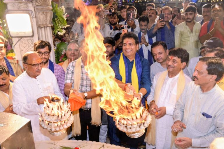 🕉️मुजफ्फरनगर ब्रेकिंग न्यूज़ – कांवड़ यात्रा सकुशल संपन्न, शिव चौक पर हुई महाआरती