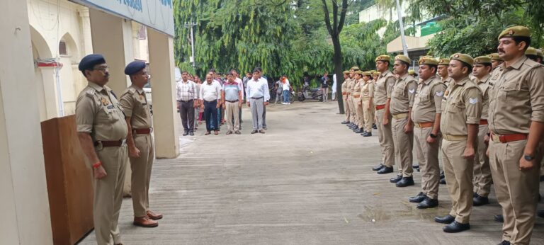 विभाजन विभीषिका स्मृति दिवस पर पुलिस अधीक्षक ग्रामीण ने अर्पित की श्रद्धांजलि