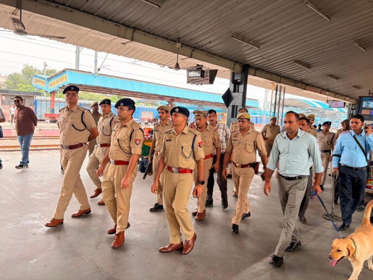 🇮🇳 स्वतंत्रता दिवस को लेकर मुजफ्फरनगर में सघन चेकिंग अभियान, रेलवे स्टेशन और बस स्टैंड पर बढ़ाई सुरक्षा
