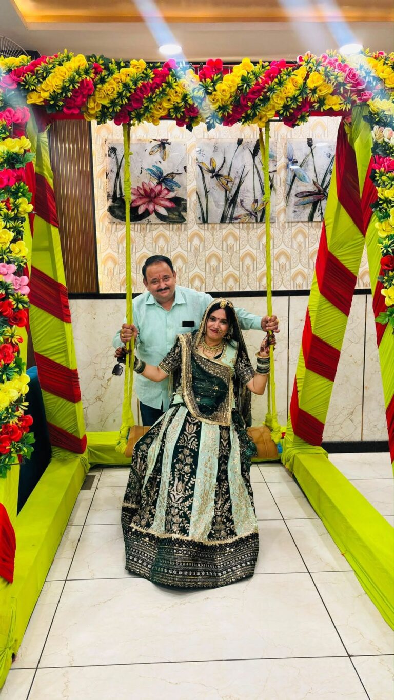हरियाली के रंग सखियों के संग—हर्षोल्लास से आयोजित तीज समारोह में नीतू मिश्रा बनीं तीज क्वीन, बिंदु टंडन ने जीता तीज महारानी का खिताब
