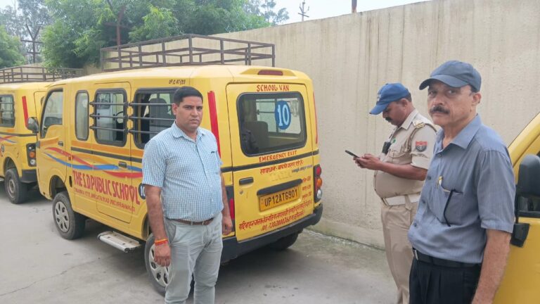 मिशन सेफ फ्यूचर-2.0 के तहत स्कूली वाहनों की सघन चेकिंग
