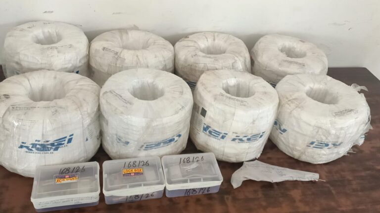 फैक्ट्री से कॉपर केबिल चोरी का खुलासा, मुठभेड़ में एक घायल समेत 3 चोर गिरफ्तार