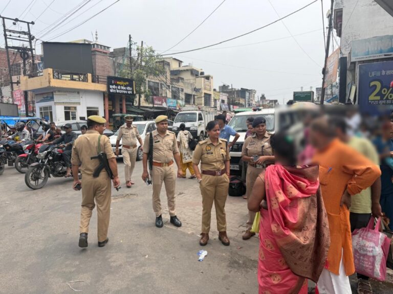 रक्षाबंधन पर खतौली में सुरक्षा व्यवस्था का निरीक्षण, पुलिसबल को सतर्क रहने के निर्देश