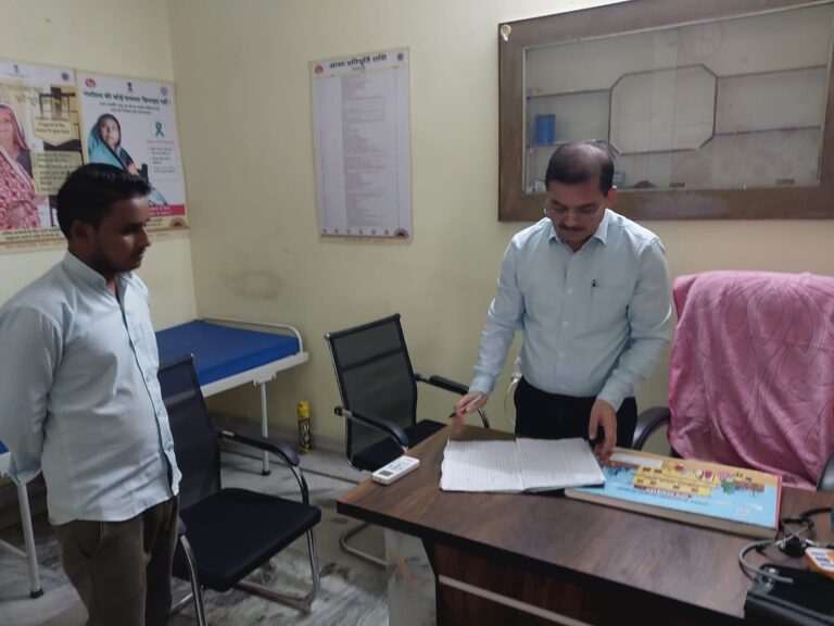 मुजफ्फरनगर: सीएमओ डॉ. सुनील तेवतिया ने आयुष्मान आरोग्य मंदिर का किया औचक निरीक्षण, व्यवस्थाएं दुरुस्त रखने के निर्देश