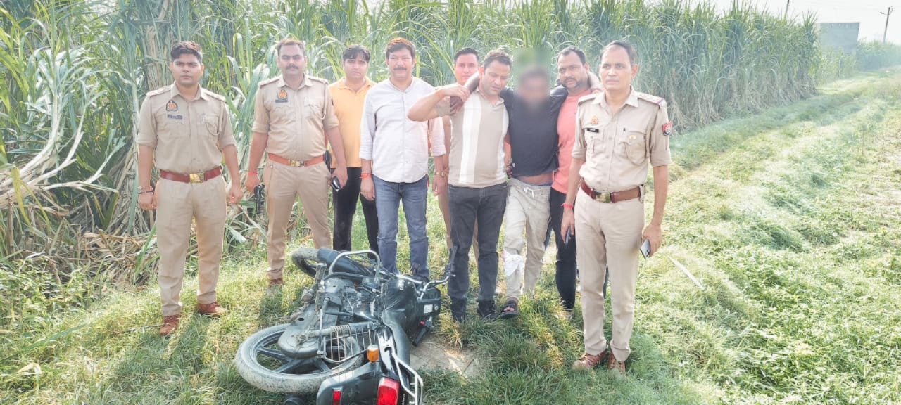 बुढ़ाना में पुलिस मुठभेड़: शातिर वाहन चोर बिलाल उर्फ मंकी घायल, तमंचा और बाइक बरामद