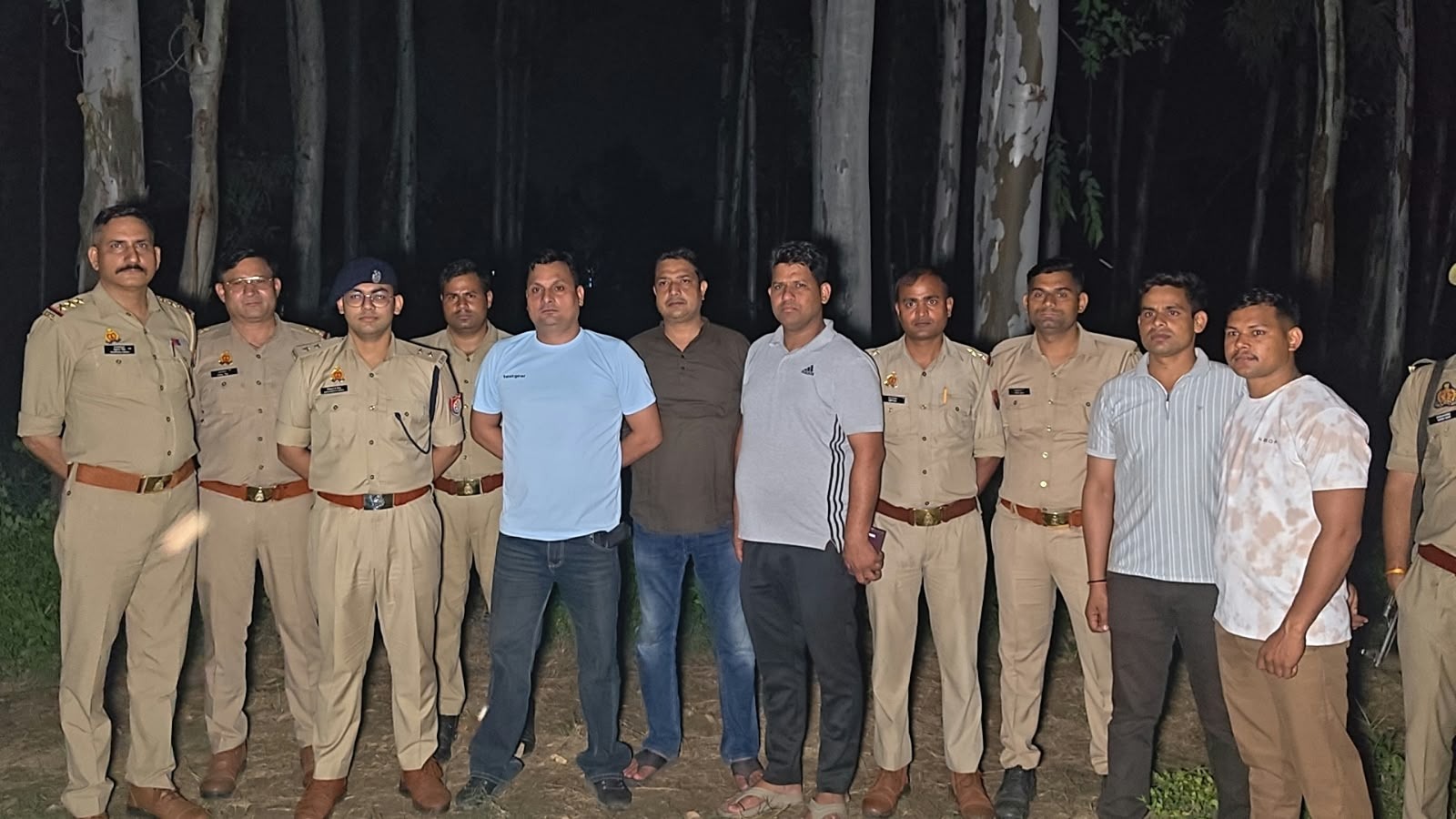 महिला से कुंडल लूटने वाला बदमाश पुलिस मुठभेड़ में घायल, लूटा कुंडल बरामद