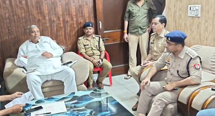 मुजफ्फरनगर: हाउस अरेस्ट पर भड़के सपा सांसद हरेंद्र मलिक, बोले- ‘अधिकारी कानून को हाथ में न लें, जनता सब जानती है’