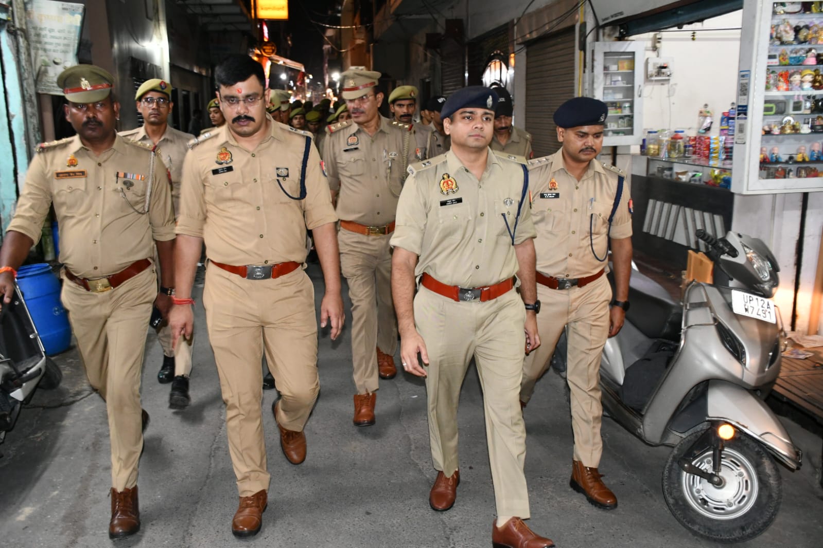 मुजफ्फरनगर में एसएसपी सूरज कुमार राय का फ्लैग मार्च, बाजारों और प्रमुख मार्गों पर परखी सुरक्षा व्यवस्था