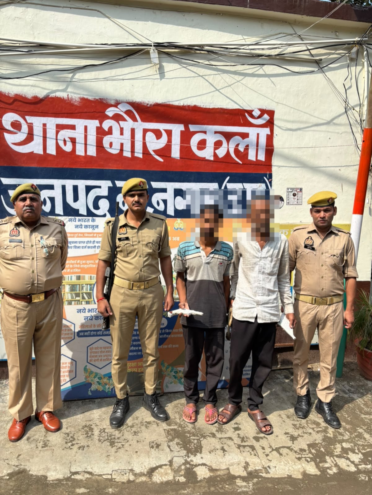 भौराकलां में पुजारी की हत्या के मामले में पुलिस की कार्रवाई, दो तमंचे, चार कारतूस और वारदात में प्रयुक्त बाइक बरामद