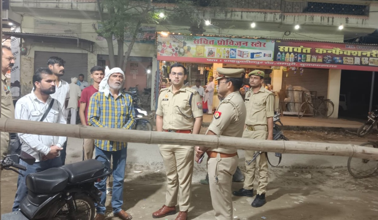 दशहरा पर सुरक्षा को लेकर पुलिस अलर्ट, रावण दहन स्थलों का निरीक्षण कर दिए सख्त निर्देश, मुजफ्फरनगर में सीओ सिटी सिद्धार्थ के. मिश्रा ने परखी सुरक्षा व्यवस्था, भीड़ नियंत्रण और अग्निशमन इंतजामों पर दिया जोर