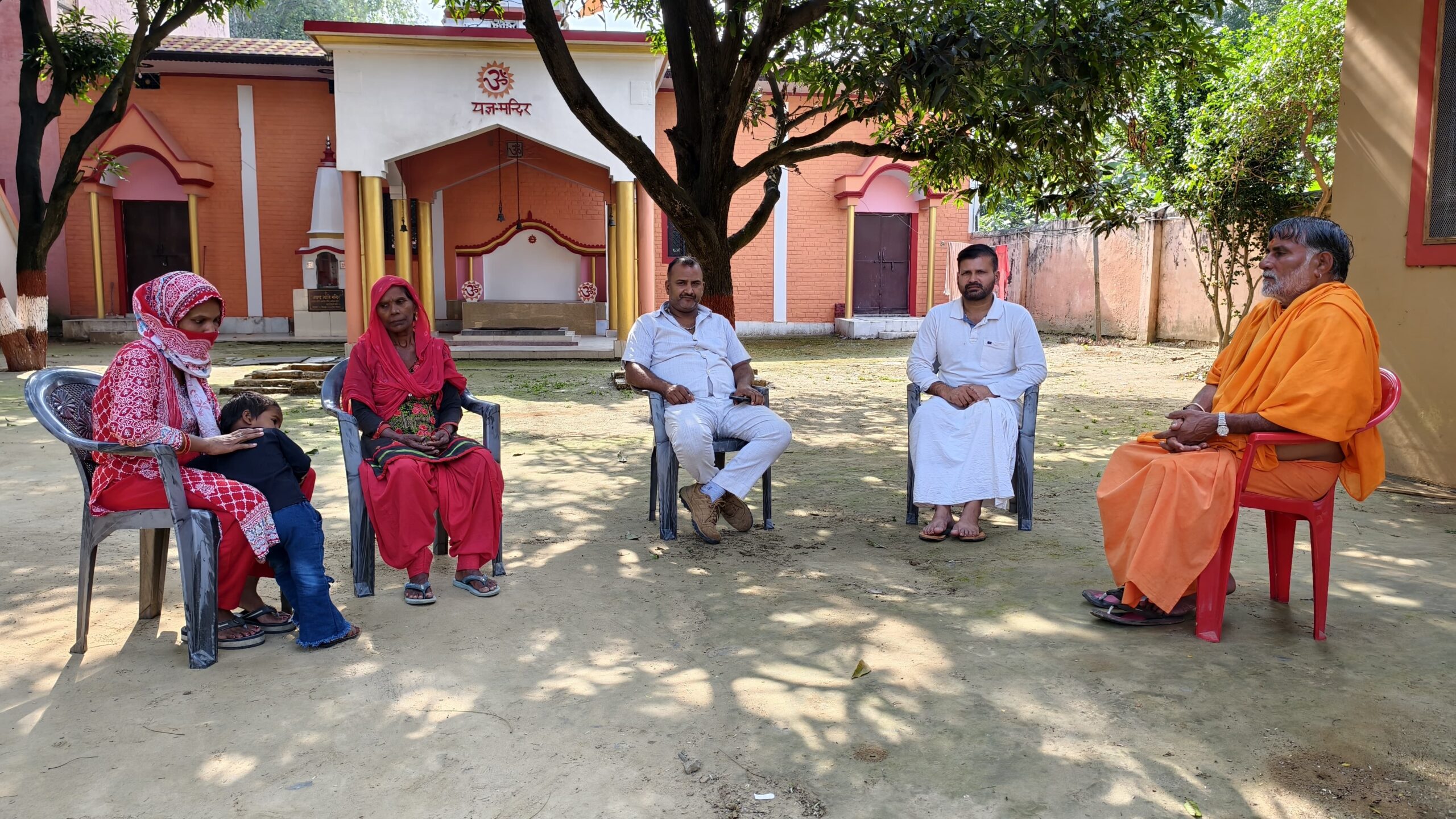 सहारनपुर में धर्मांतरण के दबाव और मां-बेटी को बंधक बनाने के आरोप से हड़कंप! जुनैद गिरफ्तार, भाई पर भी FIR; स्वामी यशवीर महाराज ने उठाई सख्त कार्रवाई की मांग**
