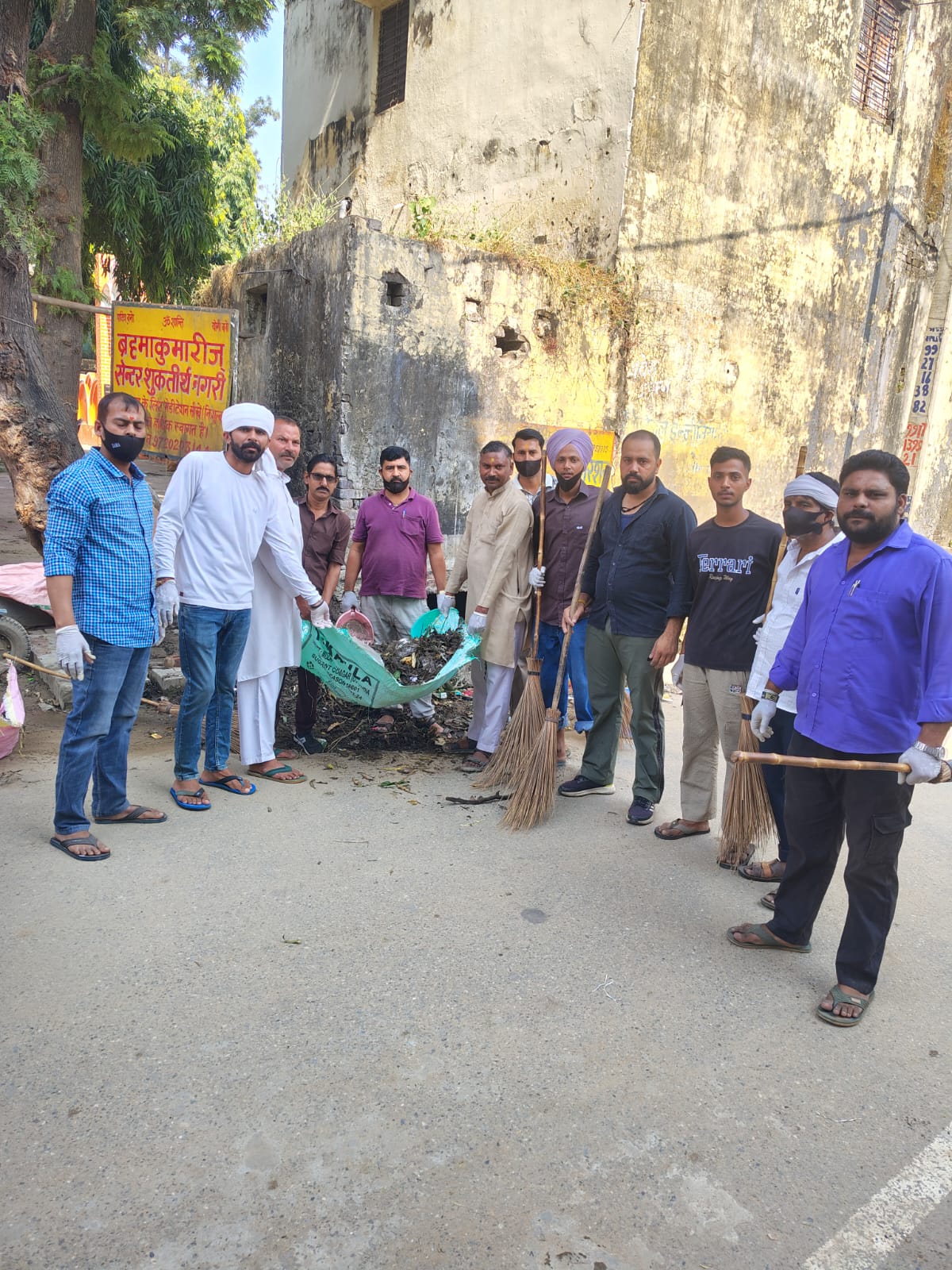 शुक्रताल में सफाई व्यवस्था पर सवाल, युवा शक्ति संगठन ने उठाई आवाज, 10 सफाईकर्मियों की मांग