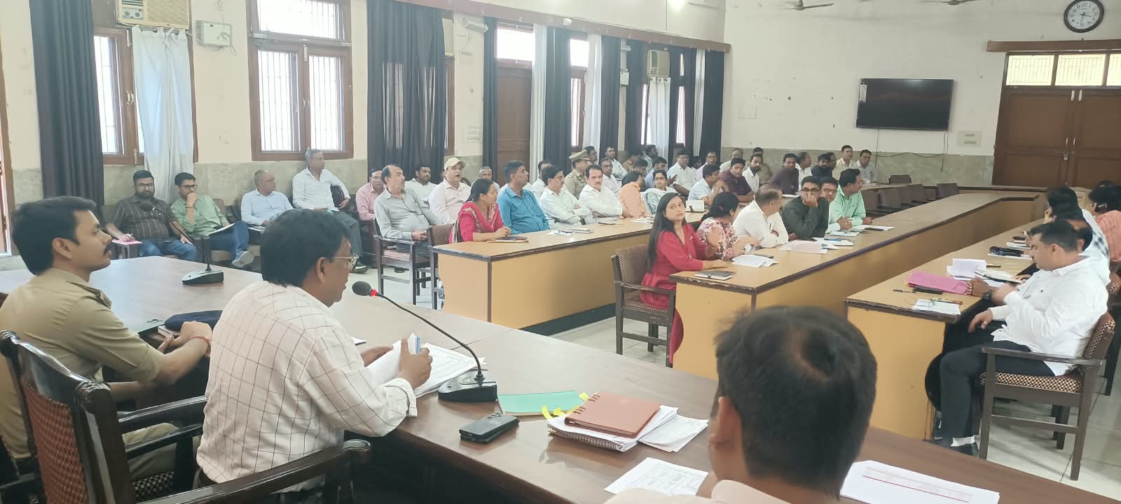 मुजफ्फरनगर में एडीएम का सख्त फरमान: शिकायतकर्ता से बात किए बिना अपलोड नहीं होगी आईजीआरएस की आख्या