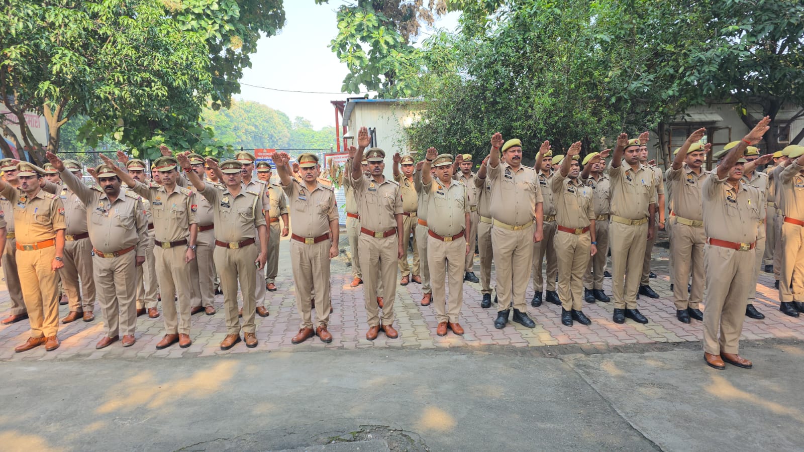 मुजफ्फरनगर पुलिस लाइन में राष्ट्रीय एकता दिवस पर कार्यक्रम, पुलिसकर्मियों ने ली राष्ट्र की एकता और अखंडता की शपथ